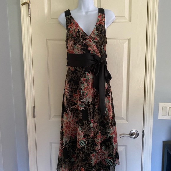 Vintage Evan Picone floral dress. - Picture 3 of 5